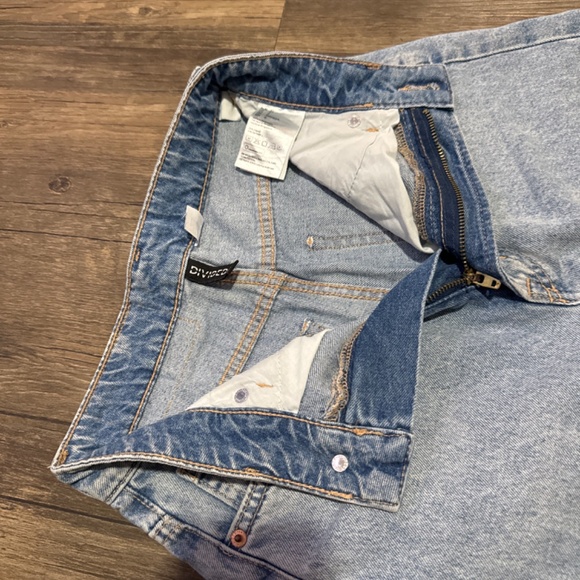 New H&M Divided lite denim - Picture 3 of 3